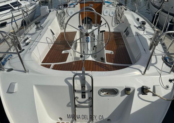 Beneteau 350 image