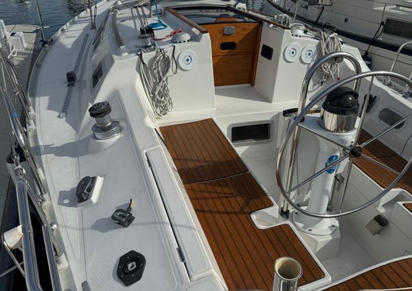 Beneteau 350 image