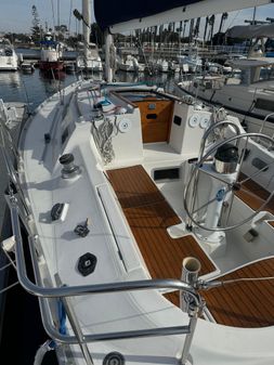 Beneteau 350 image