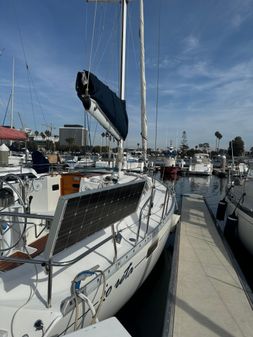 Beneteau 350 image