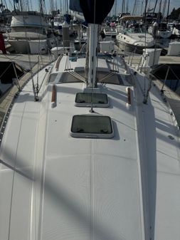 Beneteau 350 image