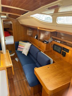 Beneteau 350 image