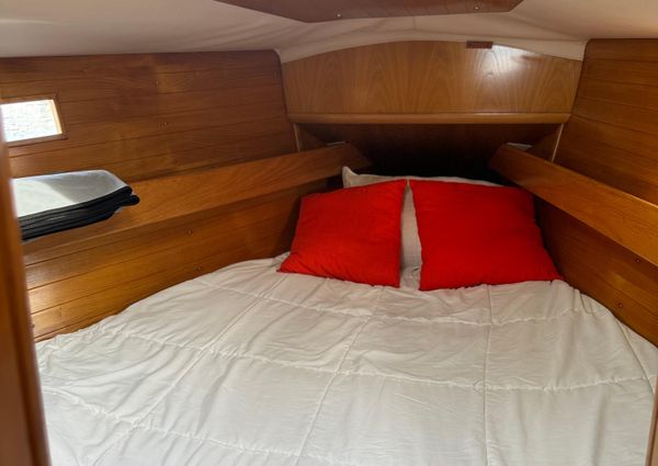 Beneteau 350 image