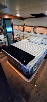 Carver 420 Aft-cabin Motoryacht image