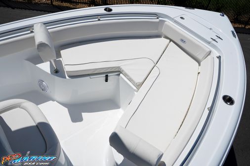 Sea Hunt Ultra 239 image