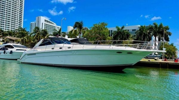 Sea Ray 500 Sundancer with Transferable Slip in Miami 