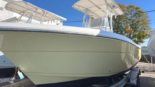 Cobia 237 Center Console 