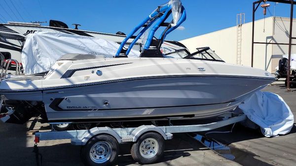Bayliner VR5 Bowrider I/O