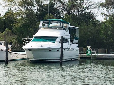 Cruisers-yachts 3650-AFT-CABIN image