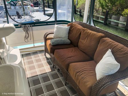 Cruisers-yachts 3650-AFT-CABIN image