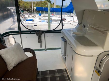 Cruisers-yachts 3650-AFT-CABIN image
