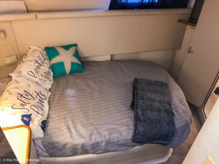 Cruisers-yachts 3650-AFT-CABIN image