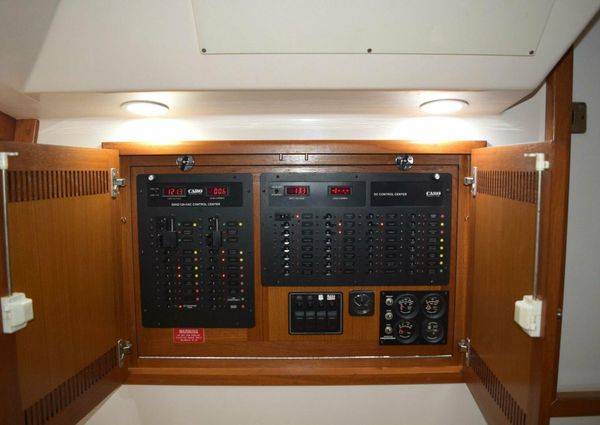 Cabo 35 Express image