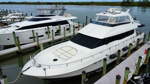 Lazzara 76 Motor Yacht image