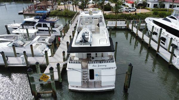 Lazzara 76 Motor Yacht image