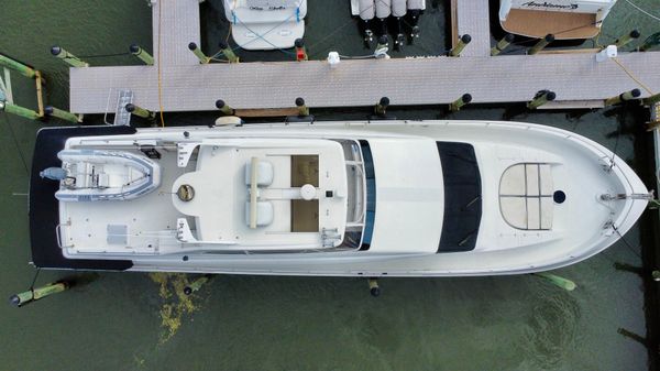 Lazzara 76 Motor Yacht image