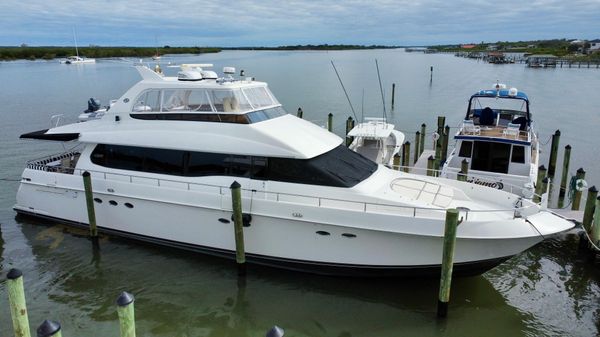 Lazzara 76 Motor Yacht image