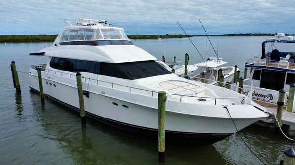 Lazzara 76 Motor Yacht image