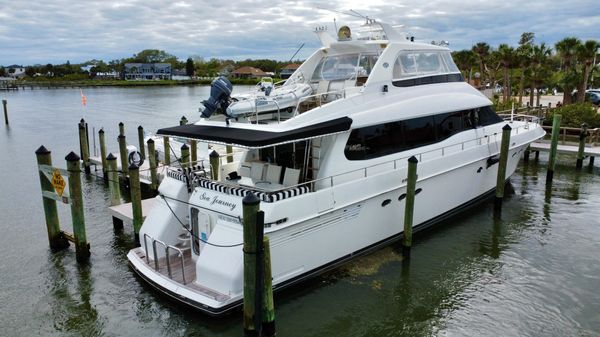 Lazzara 76 Motor Yacht image