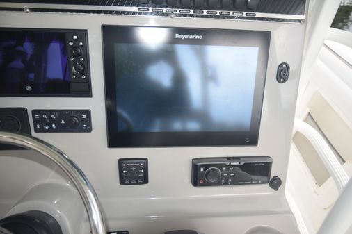 Boston Whaler 350 Outrage image