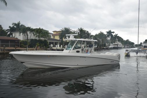 Boston Whaler 350 Outrage image