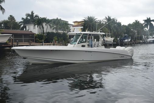 Boston Whaler 350 Outrage image