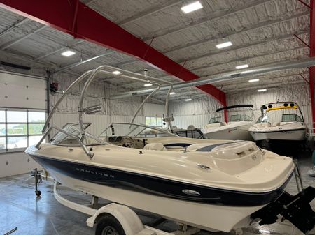 Bayliner 215-BOWRIDER image