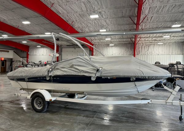 Bayliner 215-BOWRIDER image