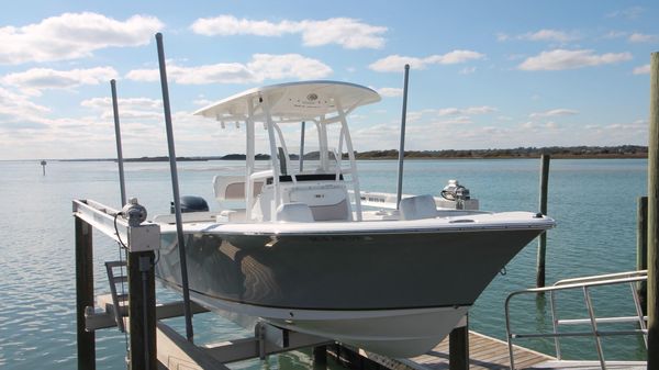 Sea Hunt 234 ultra 