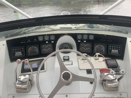 Hatteras 52 Cockpit Motor Yacht image