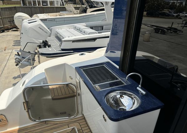 Sea Ray 47 Sundancer image