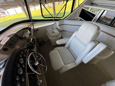 Carver 41-COCKPIT-MOTOR-YACHT image