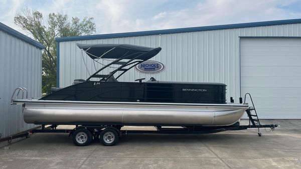 Bennington 25 LSBA