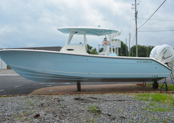 Cobia 320 Center Console image