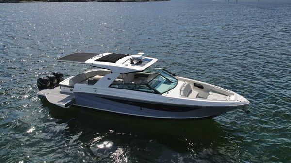 Sea Ray SLX 400