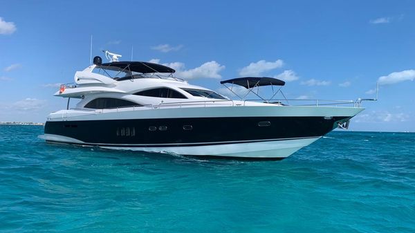Sunseeker 90 Yacht