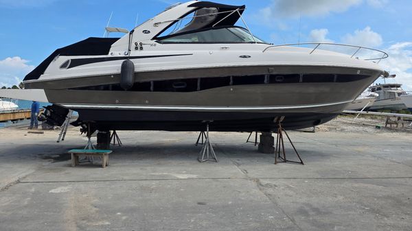 Sea Ray 370 Venture 