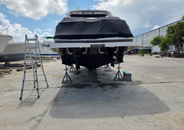 Sea Ray 370 Venture image