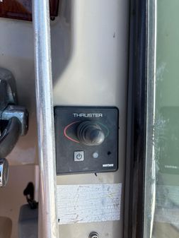 Sea Ray 370 Venture image