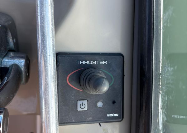 Sea Ray 370 Venture image