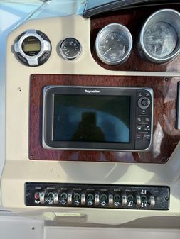 Sea Ray 370 Venture image