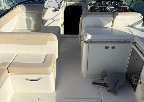 Sea Ray 370 Venture image