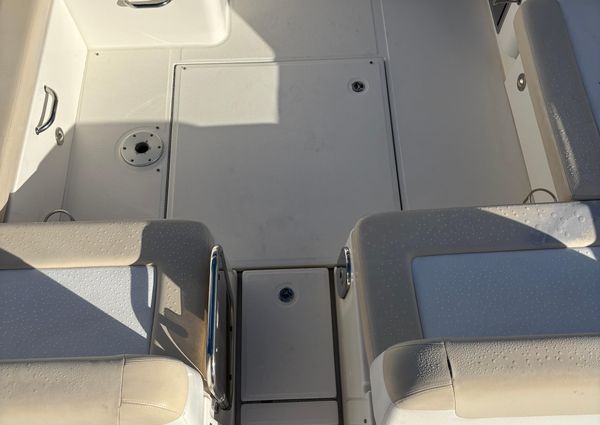 Sea Ray 370 Venture image