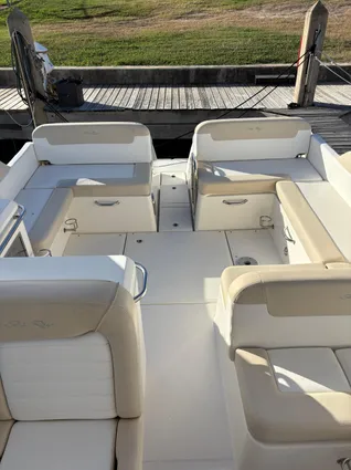 Sea Ray 370 Venture image