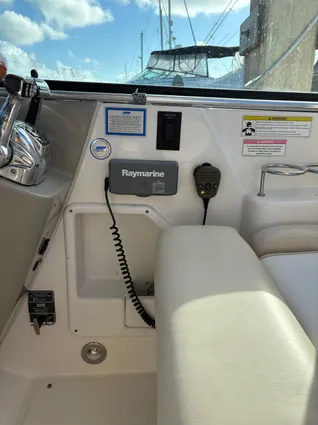 Sea Ray 370 Venture image