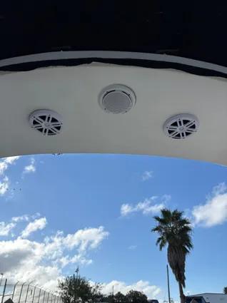 Sea Ray 370 Venture image