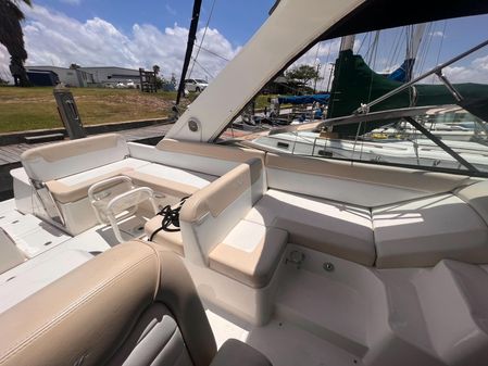 Sea Ray 370 Venture image