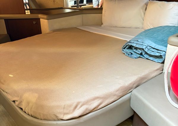 Sea Ray 370 Venture image