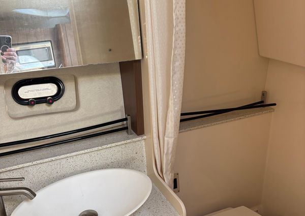 Sea Ray 370 Venture image