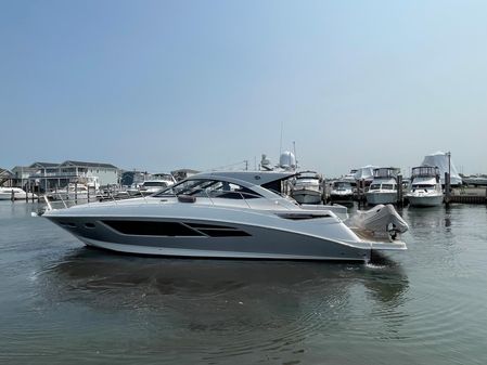 Sea Ray 510 Sundancer image